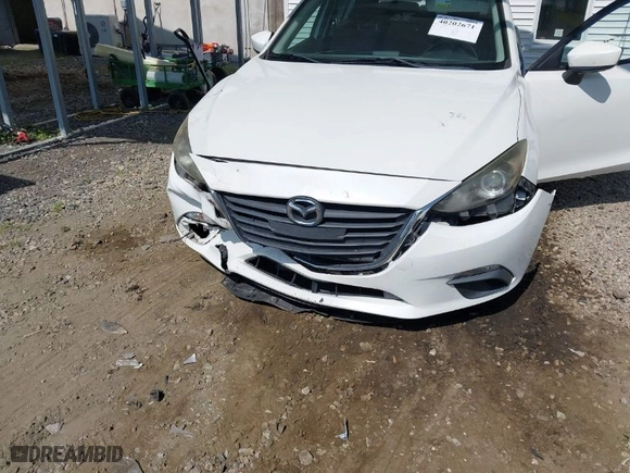 2014 Mazda Mazda3 i Sport with VIN JM1BM1U75E1175758, listed as a IAAI auction lot 40202671 with 172,759 mi miles. Bid and sale history available at carsss.com. Image 6.