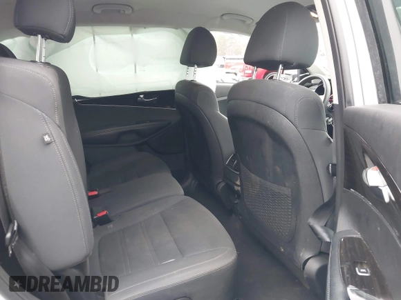 2020 Kia Sorento LX with VIN 5XYPG4A52LG627955, listed as a IAAI auction lot 41500038 with 150,464 mi miles and . Bid and sale history available at DreamBid. Image 8.