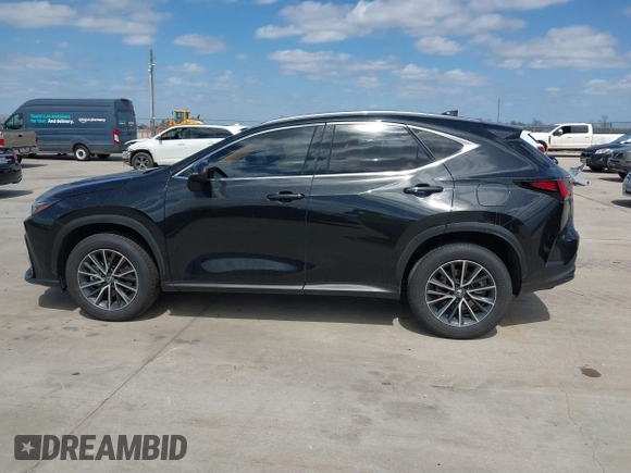 2024 Lexus NX 350h Premium z VIN JTJGKCEZ9R5020262, wystawiony jako IAAI lot #41704238 z przebiegiem 9 089 mil mil oraz . Historia ofert i sprzedaży dostępna na DreamBid. Obrazek 14.