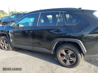 2022 Toyota RAV4 XLE with VIN 2T3W1RFV6NW202715, listed as a IAAI auction lot 41945039 with 68,129 mi miles. Bid and sale history available at carsss.com. Image 14.