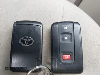 2008 Toyota Prius with VIN JTDKB20U483451668, listed as a IAAI auction lot 42117138 with 172,018 mi miles. Bid and sale history available at carsss.com. Image 11.