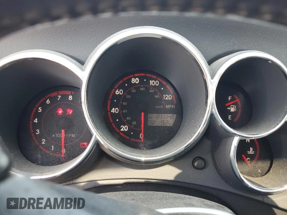 2005 Pontiac Vibe with VIN 5Y2SL63865Z404539, listed as a Copart auction lot 62461935 with 211,340 mi miles and Clean title. Bid and sale history available at DreamBid. Image 9.