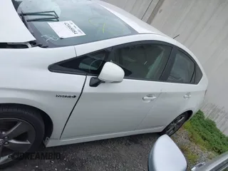 2015 Toyota Prius Four with VIN JTDKN3DU9F0399119, listed as a IAAI auction lot 42068084 with 1 mi miles. Bid and sale history available at carsss.com. Image 14.