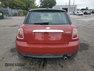 2008 MINI Hardtop with VIN WMWMF33548TT66639, listed as a Copart auction lot 42740655 with 135,084 mi miles and Clean Title. Bid and sale history available at DreamBid. Image 6.