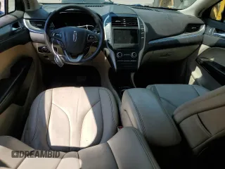 2017 Lincoln MKC Premiere with VIN 5LMCJ1C98HUL45722, listed as a Copart auction lot 61970445 with 249,679 mi miles and Salvage title. Bid and sale history available at DreamBid. Image 8.