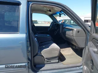 2007 Chevrolet Silverado 1500 LS with VIN 2GCEC13V771133752, listed as a IAAI auction lot 41767688 with 253,845 mi miles and . Bid and sale history available at DreamBid. Image 5.