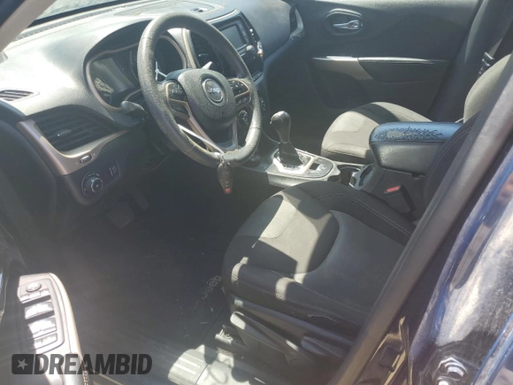 2018 Jeep Cherokee Latitude with VIN 1C4PJMCB1JD533288, listed as a Copart auction lot 86869514 with 181,141 mi miles and Clean title. Bid and sale history available at DreamBid. Image 7.