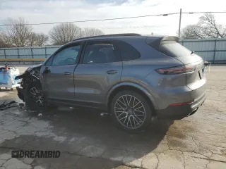 2021 Porsche Cayenne with VIN WP1AA2AY2MDA01617, listed as a Copart auction lot 44711725 with 38,663 mi miles and Salvage title. Bid and sale history available at DreamBid. Image 2.