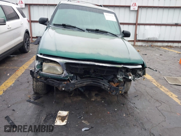 2000 Ford Explorer XLT с VIN 1FMZU63P9YUB63432, выставлен на аукционе IAAI как лот 41553738 с пробегом 332 946 миль миль и . История ставок и продаж доступна на DreamBid. Изображение 6.