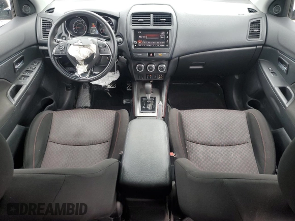 2019 Mitsubishi Outlander ES z VIN JA4AR3AUXKU019125, wystawiony jako Copart lot #44452215 z przebiegiem 39 098 mil mil oraz Szkody całkowita. Historia ofert i sprzedaży dostępna na DreamBid. Obrazek 8.