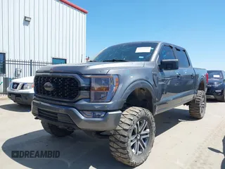 2021 Ford F-150 XL z VIN 1FTFW1E52MFB42324, wystawiony jako IAAI lot #41916379 z przebiegiem 61 369 mil mil oraz . Historia ofert i sprzedaży dostępna na DreamBid. Obrazek 18.