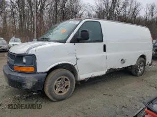2005 Chevrolet Express Cargo with VIN 1GCFG15X751245459, listed as a Copart auction lot 44382425 with 174,347 mi miles and Salvage Title. Bid and sale history available at DreamBid. Image 1.