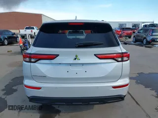 2024 Mitsubishi Outlander ES z VIN JA4J3UA85RZ004684, wystawiony jako IAAI lot #41289047 z przebiegiem 18 819 mil mil oraz . Historia ofert i sprzedaży dostępna na DreamBid. Obrazek 16.