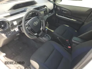 2018 Toyota Prius One z VIN JTDKDTB37J1615467, wystawiony jako Copart lot #52741245 z przebiegiem 63 666 mil mil oraz Czysty tytuł • Clean title. Historia ofert i sprzedaży dostępna na DreamBid. Obrazek 8.