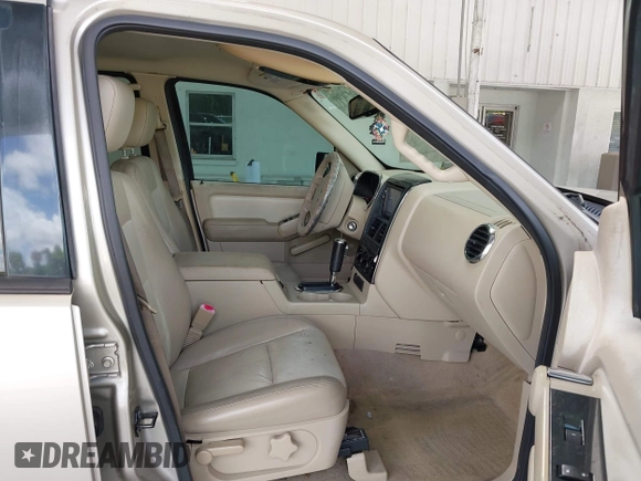 2006 Ford Explorer XLT with VIN 1FMEU63E56UA28913, listed as a IAAI auction lot 42571206 with 156,020 mi miles and . Bid and sale history available at DreamBid. Image 5.
