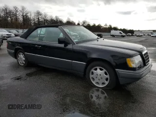 1995 Mercedes-Benz E Class with VIN WDBEA66E8SC239370, listed as a Copart auction lot 79059564 with 119,074 mi miles and Salvage Title. Bid and sale history available at carsss.com. Image 4.