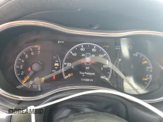 2015 Jeep Grand Cherokee Overland with VIN 1C4RJFCG6FC919637, listed as a Copart auction lot 52072925 with 111,552 mi miles and Salvage Title. Bid and sale history available at carsss.com. Image 9.