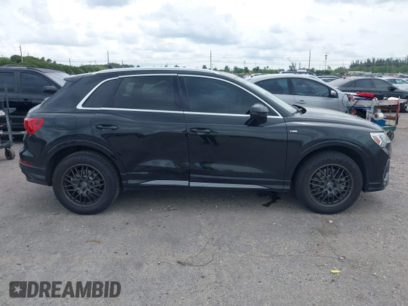 2022 Audi Q3 S line Premium Plus with VIN WA1EECF32N1071447, listed as a IAAI auction lot 41772286 with 86,187 mi miles. Bid and sale history available at carsss.com. Image 13.