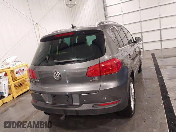 2016 Volkswagen Tiguan SE z VIN WVGBV7AX3GW507850, wystawiony jako IAAI lot #41303866 z przebiegiem 97 989 mil mil oraz . Historia ofert i sprzedaży dostępna na DreamBid. Obrazek 16.