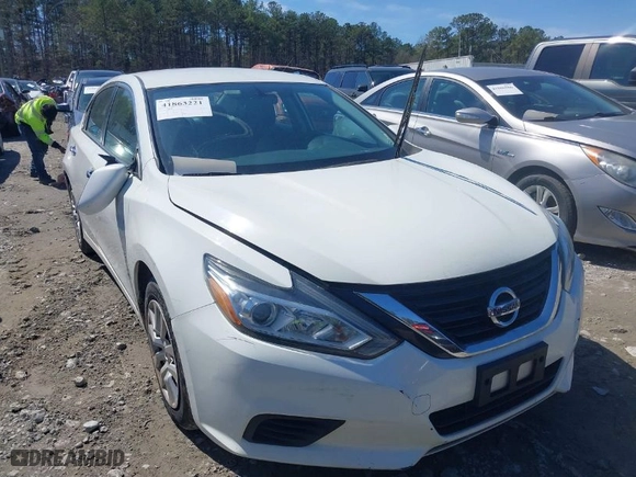 2017 Nissan Altima 2.5 S with VIN 1N4AL3AP0HN354873, listed as a IAAI auction lot 41863221 with 133669 miles. Bid and sale history available at carsss.com. Image 1.