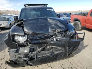 2023 Land Rover Defender X с VIN SALEXEEU6P2135372, выставлен на аукционе Copart как лот 46631195 с пробегом Не указан миль и Списание • Salvage title. История ставок и продаж доступна на DreamBid. Изображение 5.