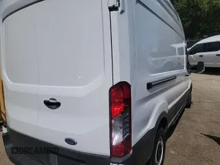 2023 Ford Transit Cargo с VIN 1FTBR1X81PKB13549, выставлен на аукционе IAAI как лот 42556081 с пробегом 68 225 миль миль и . История ставок и продаж доступна на DreamBid. Изображение 8.