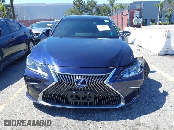2021 Lexus ES with VIN 58ADA1C16MU008101, listed as a IAAI auction lot 41821059 with 31,823 mi miles. Bid and sale history available at carsss.com. Image 6.