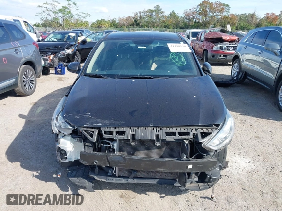 2019 Hyundai Accent SE with VIN 3KPC24A32KE060928, listed as a IAAI auction lot 41190538 with 81,971 mi miles. Bid and sale history available at carsss.com. Image 12.