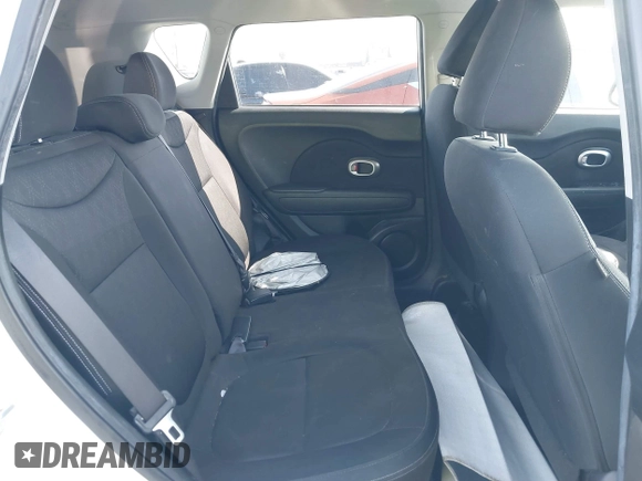 2015 Kia Soul z VIN KNDJN2A27F7230622, wystawiony jako IAAI lot #41598447 z przebiegiem 234 233 mil mil oraz . Historia ofert i sprzedaży dostępna na DreamBid. Obrazek 8.