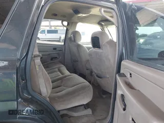 2004 GMC Yukon SLT with VIN 1GKEC13V94J125366, listed as a IAAI auction lot 42089017 with 287,827 mi miles. Bid and sale history available at carsss.com. Image 8.