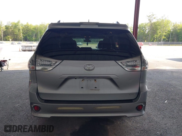 2018 Toyota Sienna SE with VIN 5TDXZ3DC0JS950481, listed as a IAAI auction lot 42404211 with 87,697 mi miles and . Bid and sale history available at DreamBid. Image 16.