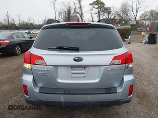 2014 Subaru Outback 2.5i Premium with VIN 4S4BRBCC8E3243525, listed as a IAAI auction lot 41997680 with 137,492 mi miles. Bid and sale history available at carsss.com. Image 16.