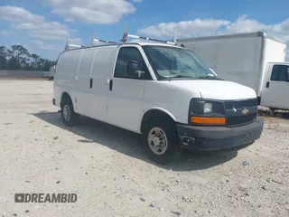 2016 Chevrolet Express Cargo Van with VIN 1GCWGAFF9G1174306, listed as a IAAI auction lot 42028351 with 154,646 mi miles. Bid and sale history available at carsss.com. Image 1.