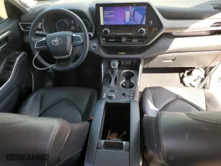 2023 Toyota Highlander L with VIN 5TDKDRBH3PS006208, listed as a Copart auction lot 47591605 with 3,893 mi miles and Salvage Title. Bid and sale history available at carsss.com. Image 8.