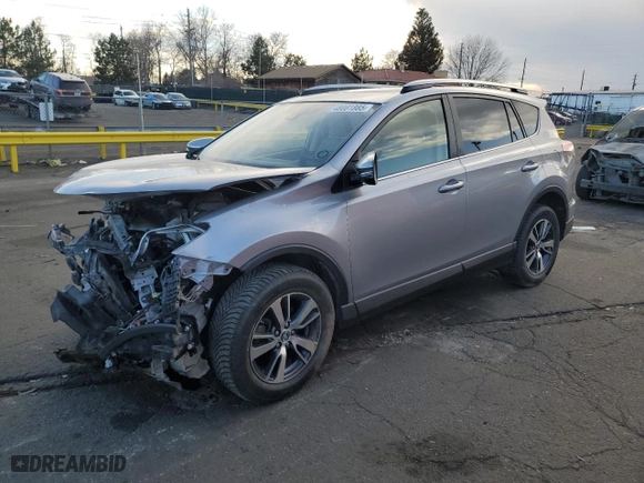 2018 Toyota RAV4 XLE with VIN JTMRFREV0JD229318, listed as a Copart auction lot 48081885 with 0 mi miles and Salvage Title. Bid and sale history available at carsss.com. Image 1.