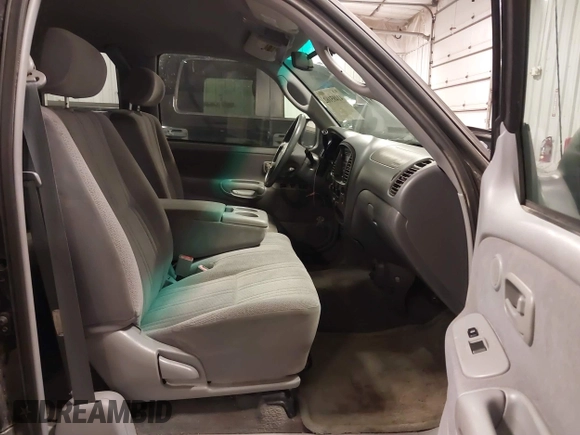 2000 Toyota Tundra SR5 with VIN 5TBRT341XYS066351, listed as a IAAI auction lot 41485162 with 218,512 mi miles and . Bid and sale history available at DreamBid. Image 5.
