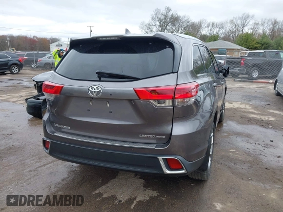 2019 Toyota Highlander Limited with VIN 5TDDZRFH0KS964865, listed as a IAAI auction lot 42032349 with 142,811 mi miles and . Bid and sale history available at DreamBid. Image 4.