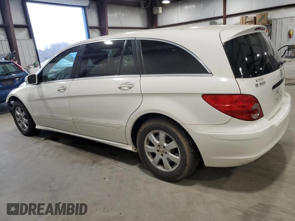 2006 Mercedes-Benz R-Class 3.5L with VIN 4JGCB65E26A018450, listed as a Copart auction lot 41426185 with 220,353 mi miles and Salvage Title. Bid and sale history available at carsss.com. Image 2.