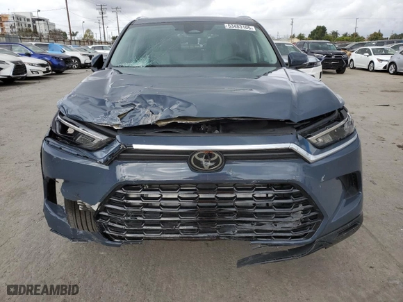 2024 Toyota Grand Highlander Hybrid XLE with VIN 5TDACAB5XRS028084, listed as a Copart auction lot 53483105 with 17,383 mi miles and Salvage Title. Bid and sale history available at carsss.com. Image 5.