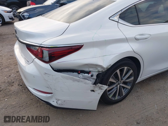 2020 Lexus ES 350 с VIN 58ADZ1B12LU074816, выставлен на аукционе IAAI как лот 42163025 с пробегом 112 060 миль миль и . История ставок и продаж доступна на DreamBid. Изображение 6.