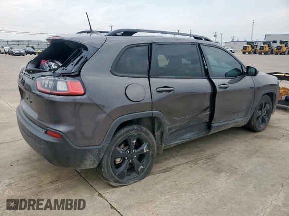 2021 Jeep Cherokee Altitude с VIN 1C4PJLLB5MD134799, выставлен на аукционе Copart как лот 57705125 с пробегом 100 618 миль миль и Списание • Salvage title. История ставок и продаж доступна на DreamBid. Изображение 3.