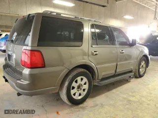 2004 Lincoln Navigator Luxury with VIN 5LMFU27R04LJ29755, listed as a Copart auction lot 86722214 with 121,737 mi miles and Salvage Title. Bid and sale history available at carsss.com. Image 3.