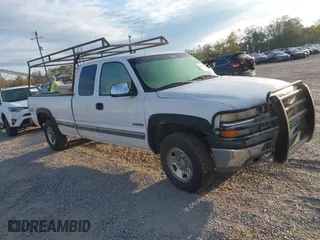 1999 Chevrolet Silverado 2500 LS with VIN 1GCGK29U3XE184518, listed as a IAAI auction lot 40603528 with 1 mi miles. Bid and sale history available at carsss.com. Image 1.