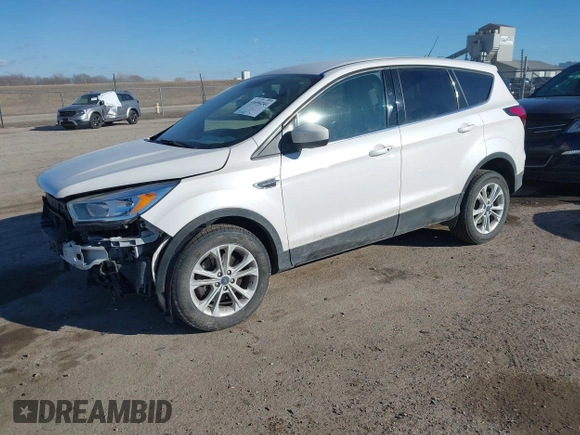 2019 Ford Escape SE z VIN 1FMCU9GD3KUC47731, wystawiony jako IAAI lot #41694244 z przebiegiem 77 059 mil mil oraz . Historia ofert i sprzedaży dostępna na DreamBid. Obrazek 20.