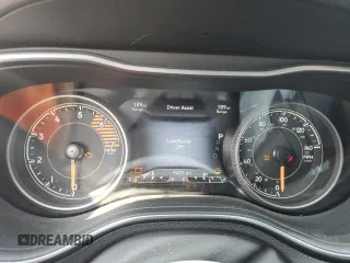 2022 Jeep Cherokee Latitude Lux z VIN 1C4PJMMN6ND542731, wystawiony jako Copart lot #59912205 z przebiegiem 9 483 mil mil oraz Szkoda całkowita • Salvage title. Historia ofert i sprzedaży dostępna na DreamBid. Obrazek 9.