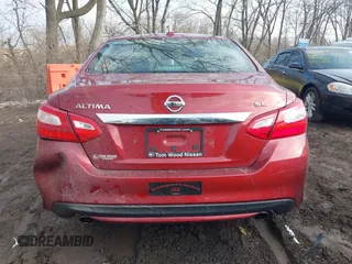 2016 Nissan Altima SR with VIN 1N4AL3AP1GC269826, listed as a IAAI auction lot 41664309 with 70,740 mi miles and . Bid and sale history available at carsss.com. Image 16.