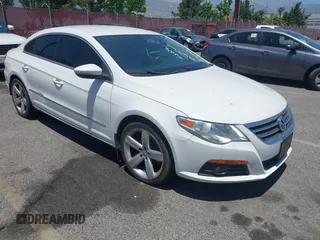 2012 Volkswagen CC Lux Plus z VIN WVWHP7AN3CE513011, wystawiony jako IAAI lot #42303300 z przebiegiem 135 939 mil mil oraz . Historia ofert i sprzedaży dostępna na DreamBid. Obrazek 1.