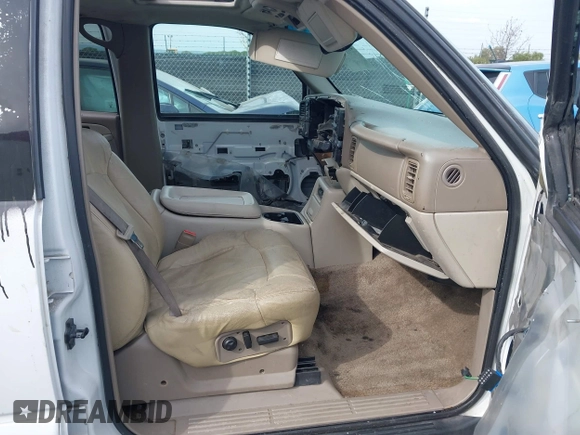 2001 Chevrolet Tahoe LS with VIN 1GNEK13T71J220959, listed as a IAAI auction lot 41847153 with 1 mi miles. Bid and sale history available at carsss.com. Image 5.