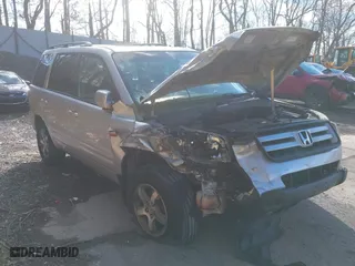 2006 Honda Pilot EX-L with RES with VIN 5FNYF28696B013992, listed as a IAAI auction lot 41853969 with 258,069 mi miles. Bid and sale history available at carsss.com. Image 6.