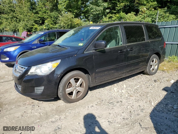 2011 Volkswagen Routan SE with VIN 2V4RW3DG1BR642028, listed as a Copart auction lot 68628324 with 148,540 mi miles and Salvage Title. Bid and sale history available at carsss.com. Image 1.